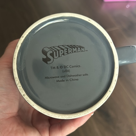 Jumbo Superman Mug, Coffee and Tea Cup, Ceramic Mug, DC Comics Mug, Like New - Picture 4 of 5